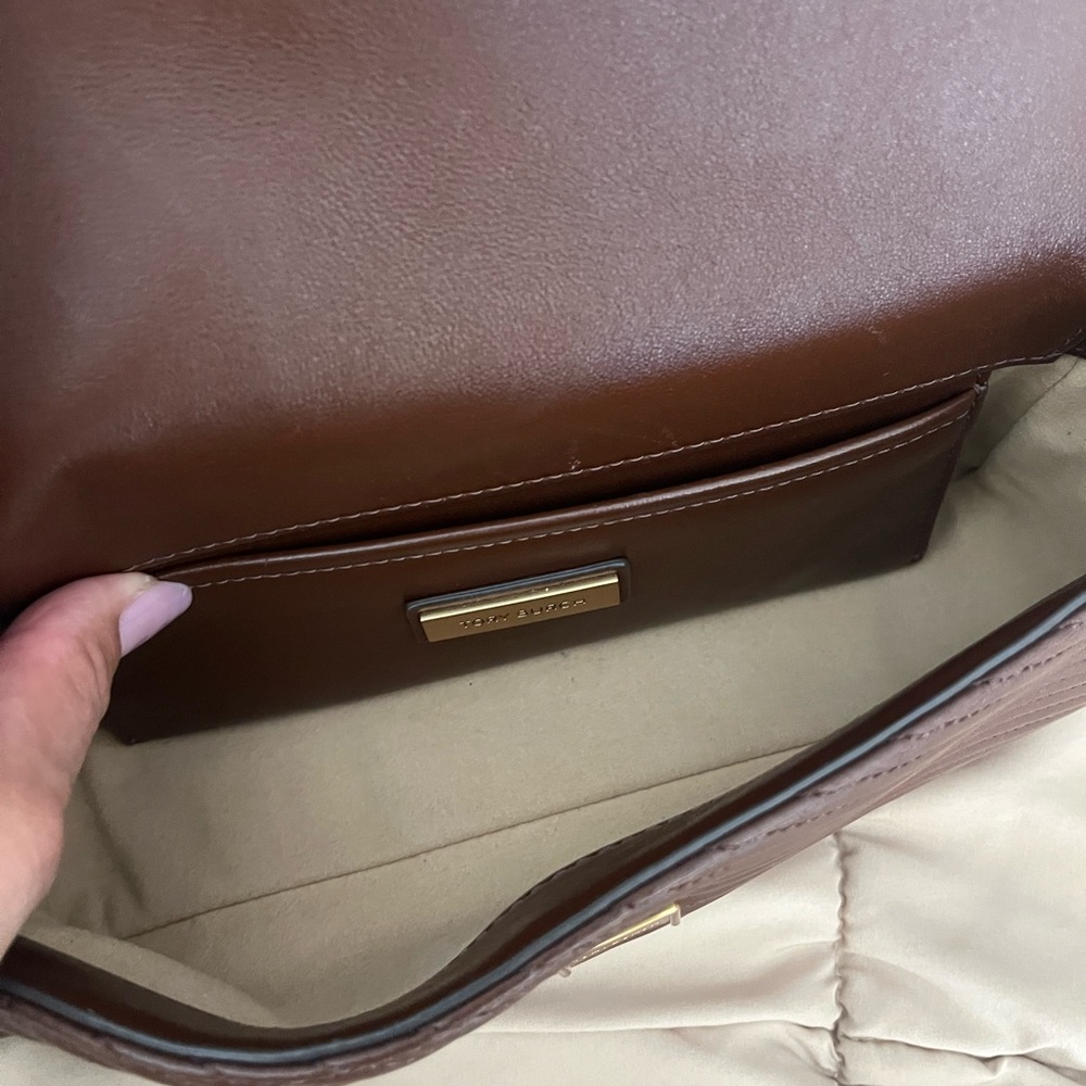 Tory Burch Kira Moto ~ Quilted Shoulder Bag with Tortoiseshell Chain - Picture 6 of 8